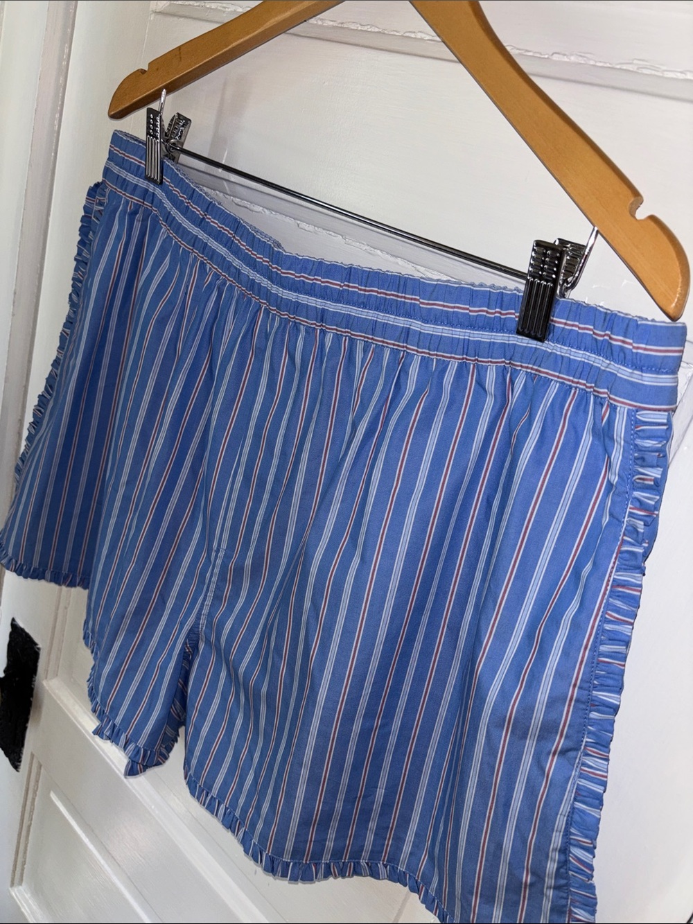 FREE ASSEMBLY STRIPED RUFFLE SHORTS - Picture 3 of 8